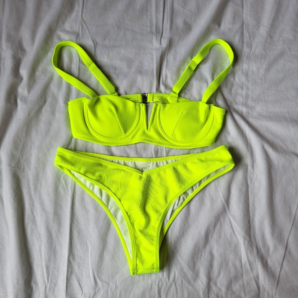 Sunny Bunny Swim Bikini TOP Size Medium BOTTOM size Large